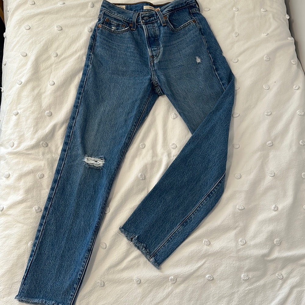 Levi’s Wedgie fit jeans